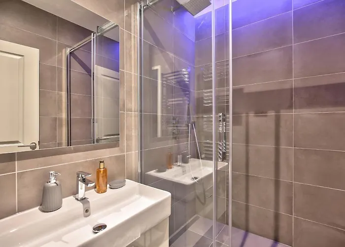 73 - Etienne Marcel Apartment Paris