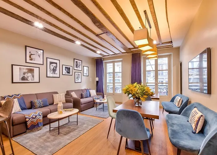 73 - Etienne Marcel Apartment