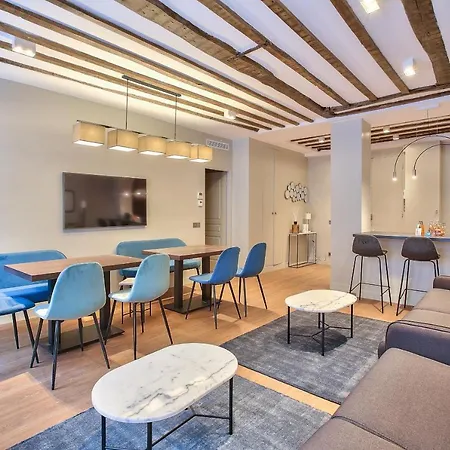 73 - Etienne Marcel Апартаменты *