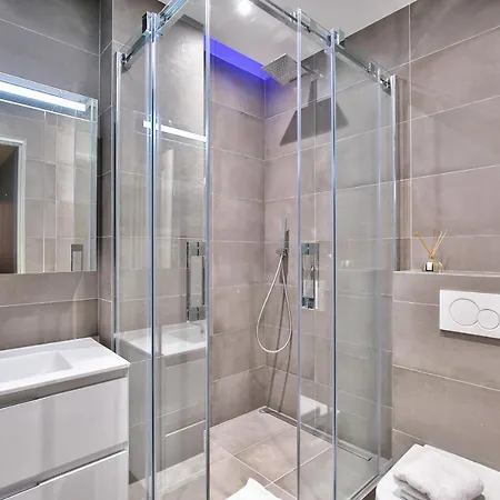 73 - Etienne Marcel Париж